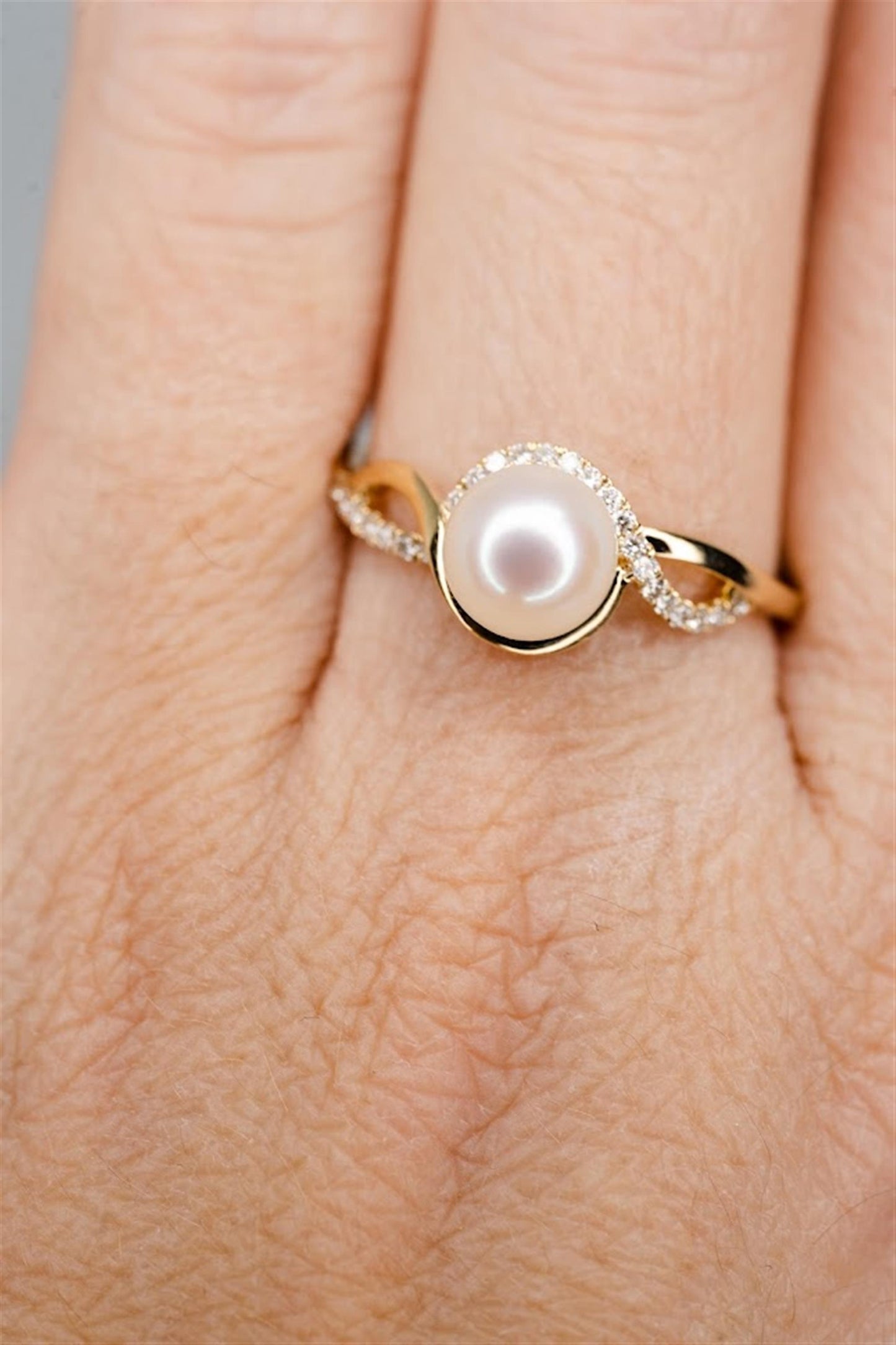 14K Yellow Gold Pearl Ring
