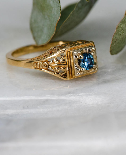 14K Yellow Gold Vintage Sapphire Ring