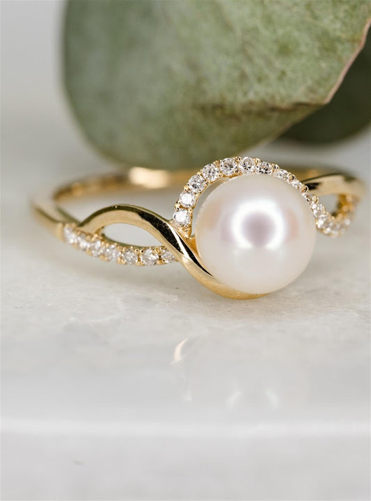 14K Yellow Gold Pearl Ring