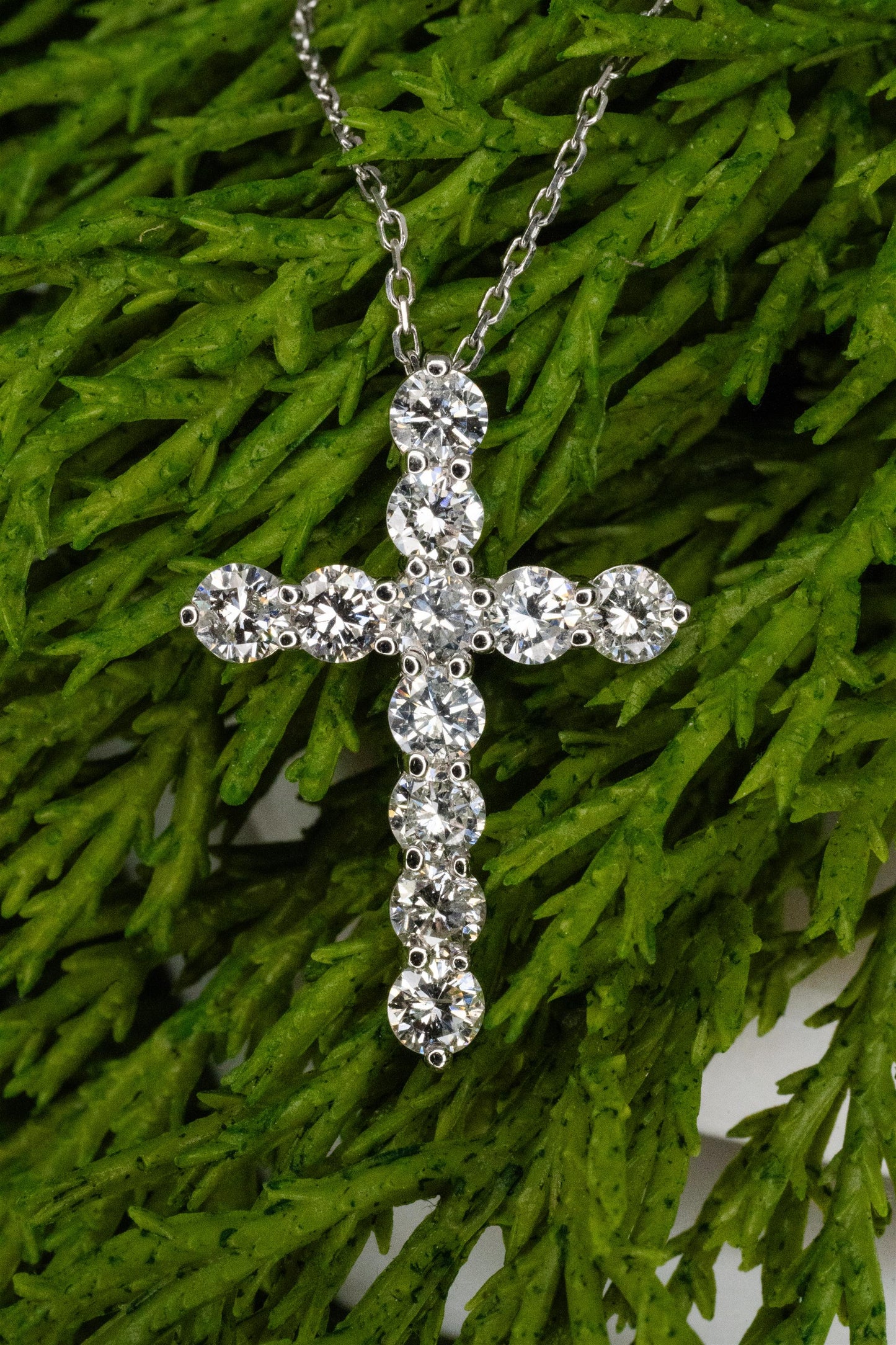 3.50ctw Diamond Cross Necklace