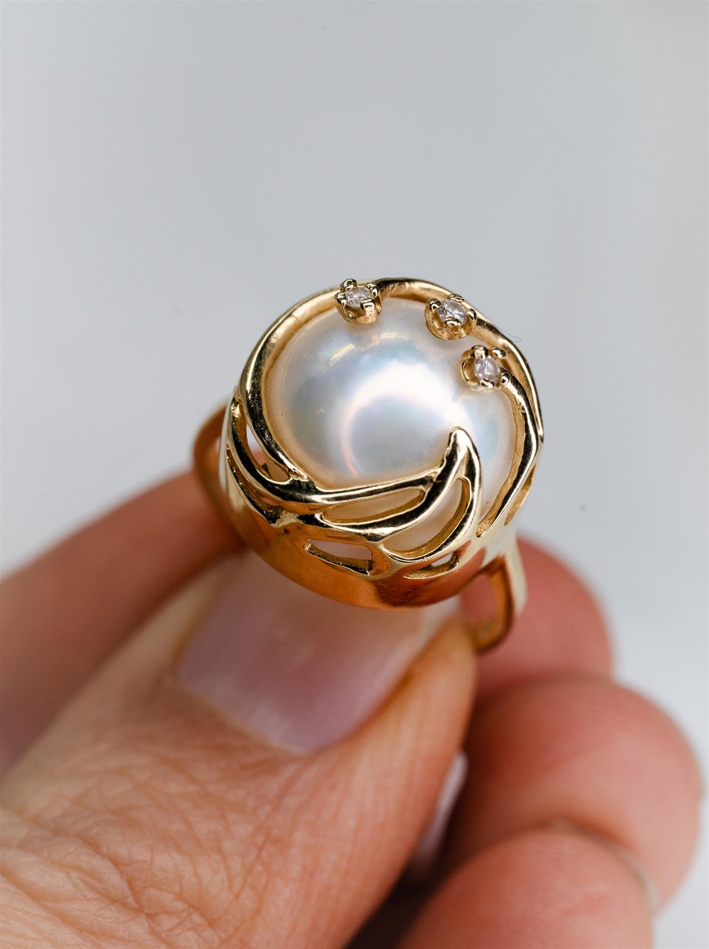 Mabe' pearl ring