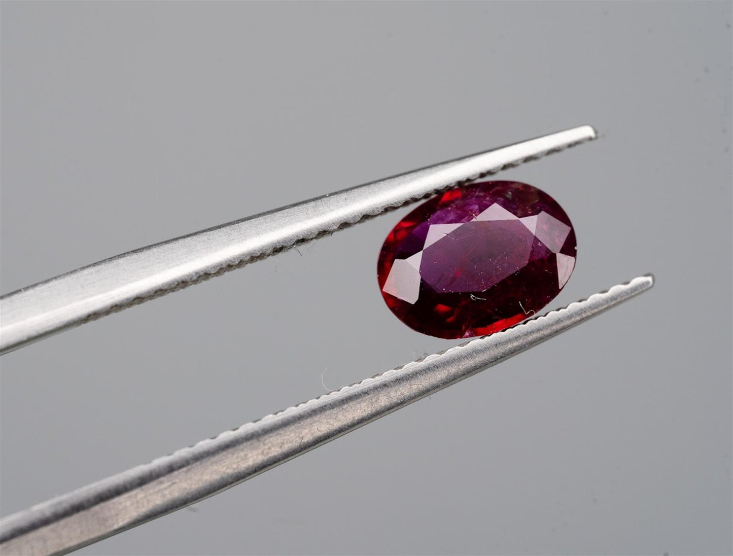 Loose Oval Cut 0.93ct Ruby