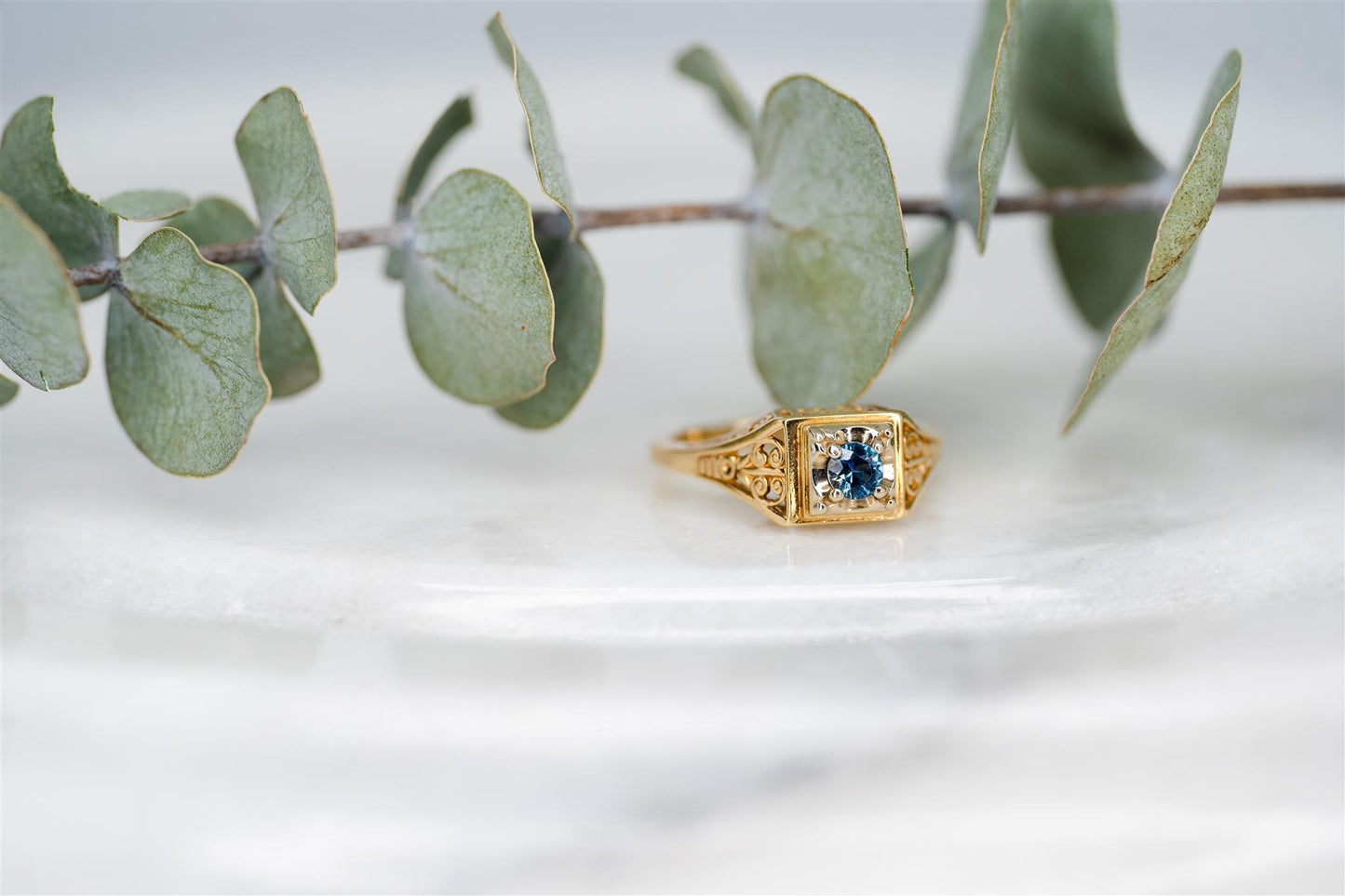 14K Yellow Gold Vintage Sapphire Ring